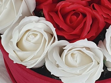 Flowerboxfsrr lbloemenkadomoederdagvalentijnsdagkunstbloemenflowersoapgrootrood 3